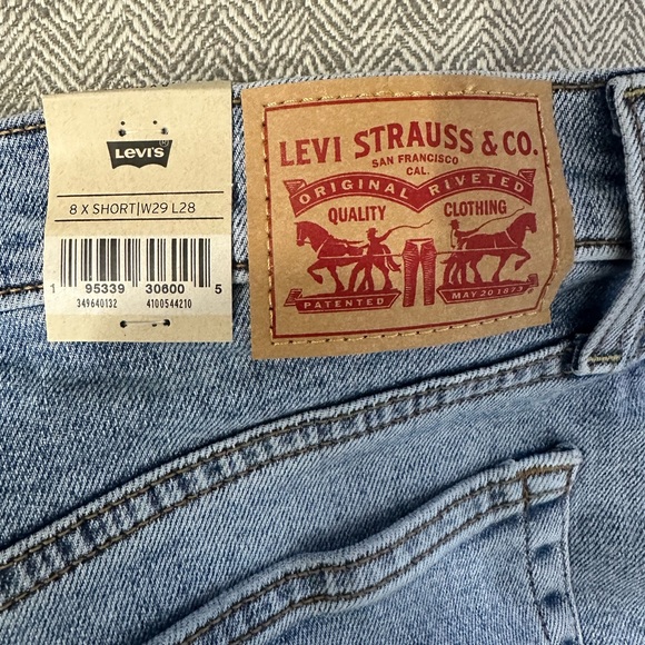 *NWT* Levi’s Wedgie Straight Jeans Size 29 - Picture 10 of 10